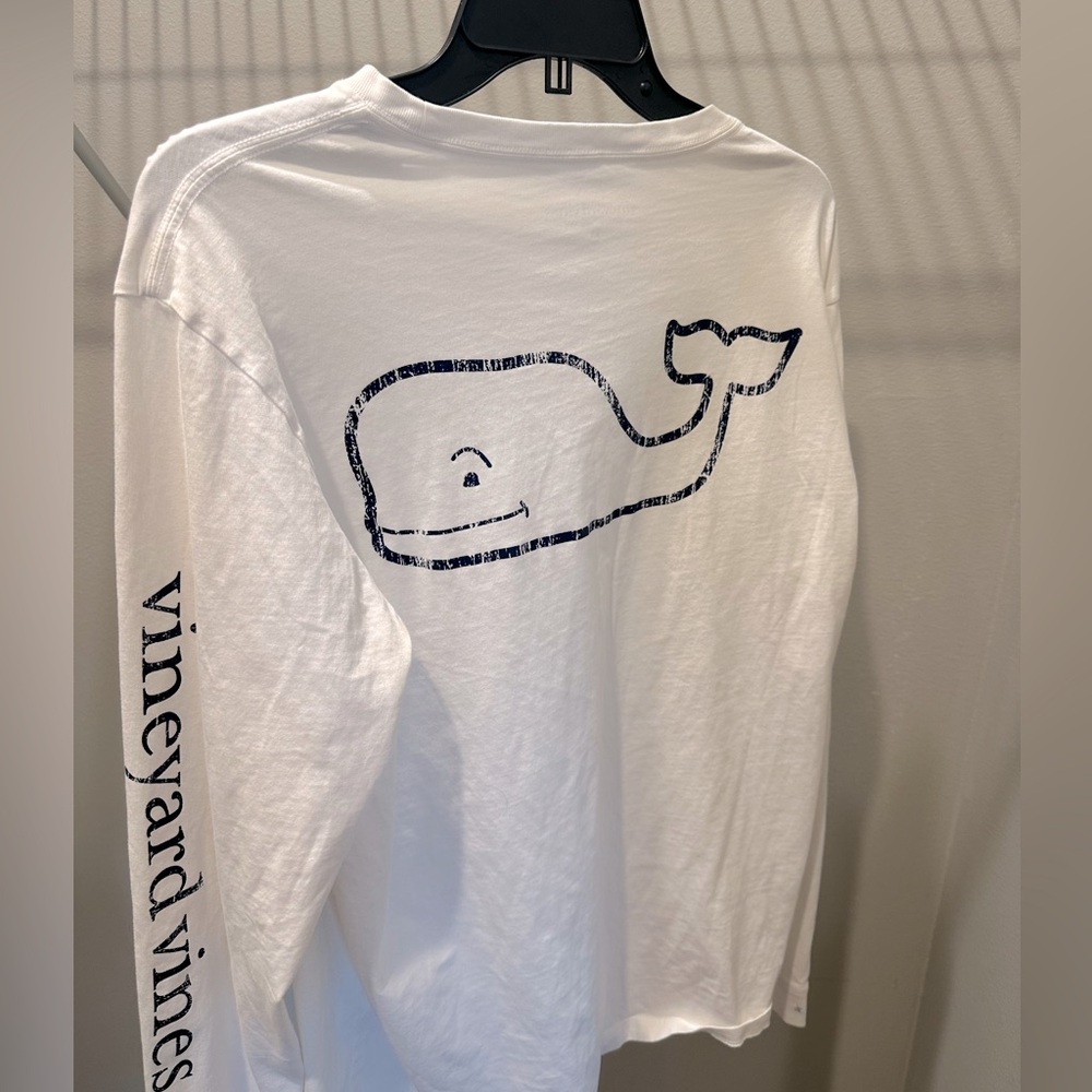 Vineyard Vines T-shirt